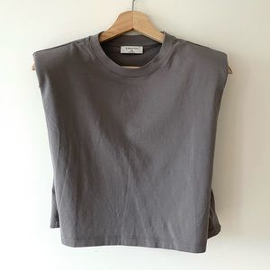 Babaton Shoulder Pad Cropped Tank